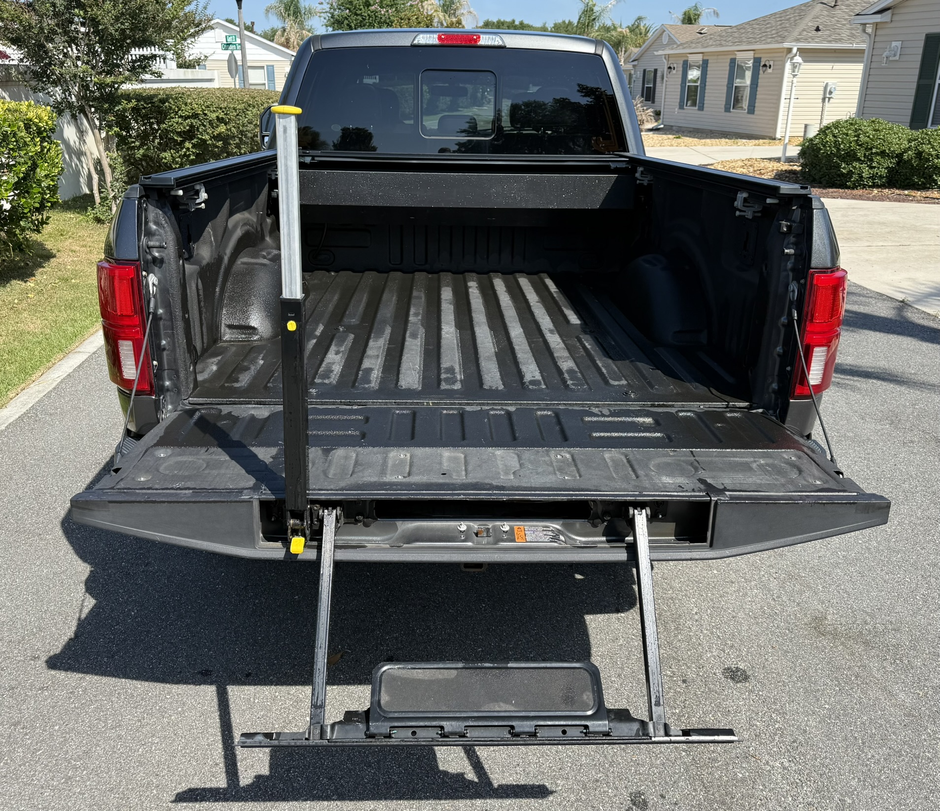 Used 2020 Ford F150 Platinum w/ Equipment Group 701A Luxury AWD/4WD image 15