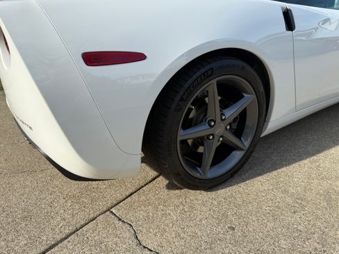 Used 2012 Chevrolet Corvette Convertible w/ 4LT Preferred Equipment Group RWD image 24