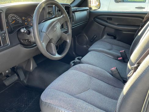 Used 2004 Chevrolet Silverado 1500 W/T w/ Light Duty Power Package image 8