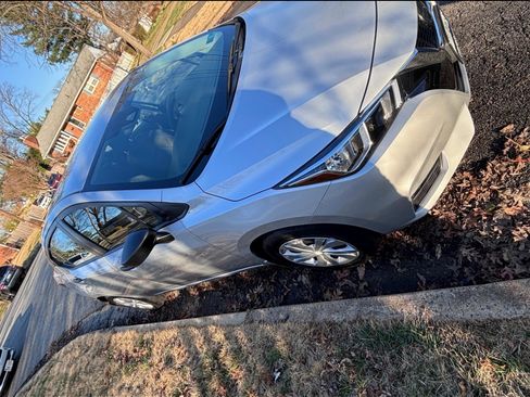 Used 2022 Nissan Versa S image 10