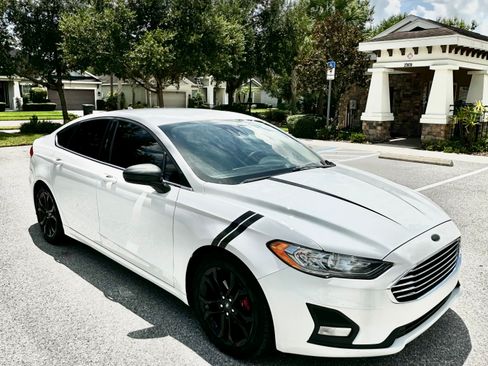 Used 2020 Ford Fusion SE w/ Equipment Group 151A FWD image 1