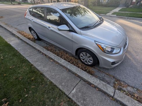 Used 2015 Hyundai Accent GS image 1