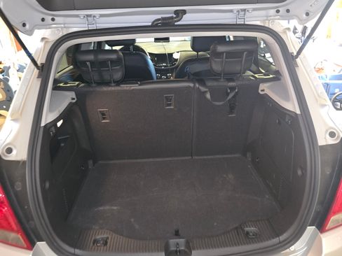 Used 2017 Chevrolet Trax LT w/ LT Convenience Package image 14