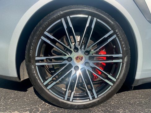 Used 2014 Porsche 911 4 Coupe AWD/4WD image 10