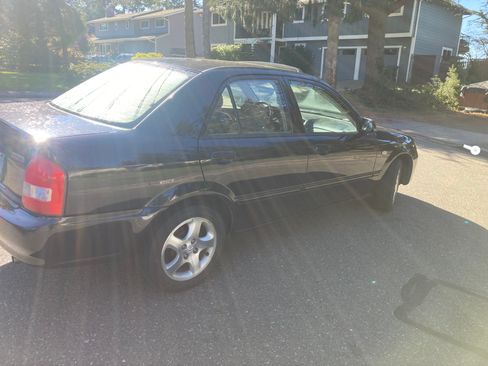 Used 2002 MAZDA Protege LX image 4