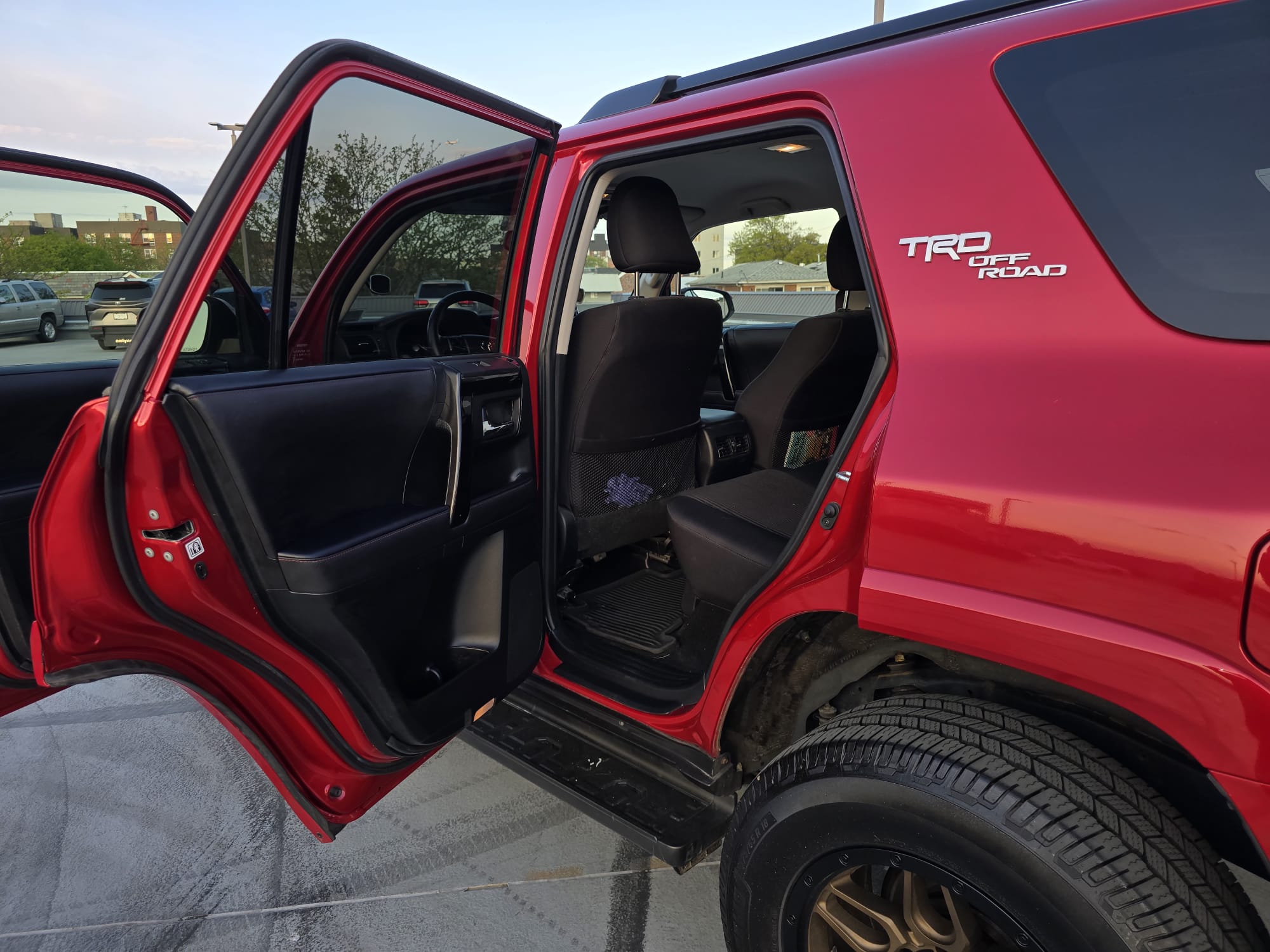 Used 2020 Toyota 4Runner TRD Off-Road AWD/4WD image 9
