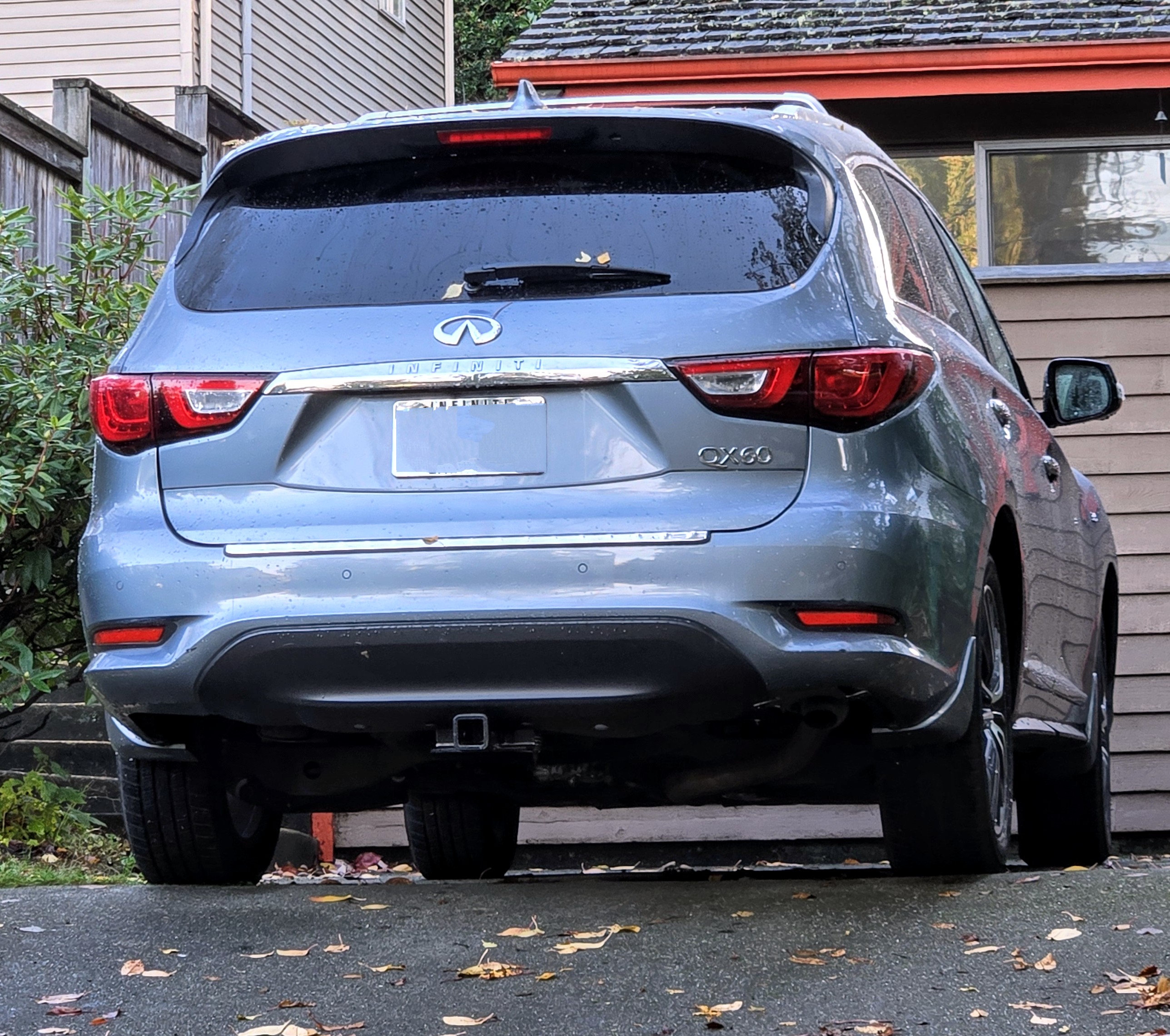 Used 2017 INFINITI QX60 Luxe w/ Deluxe Technology Package AWD/4WD image 9