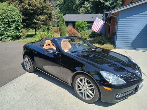 Used 2009 Mercedes-Benz SLK 300 image 11