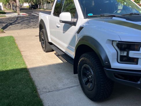 Used 2018 Ford F150 Raptor w/ Equipment Group 802A Luxury AWD/4WD image 5