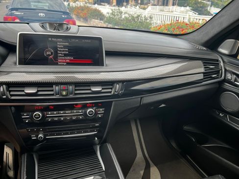 Used 2015 BMW X6 M image 16