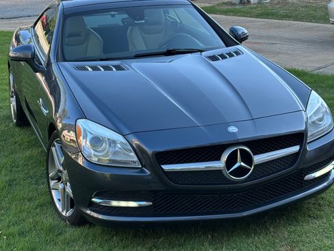 Used 2015 Mercedes-Benz SLK 250 image 1