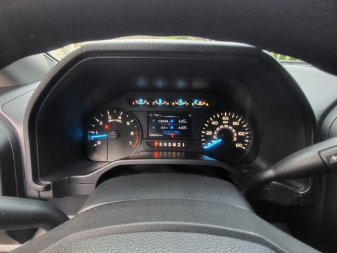 Used 2015 Ford F150 XL w/ Equipment Group 101A Mid image 11