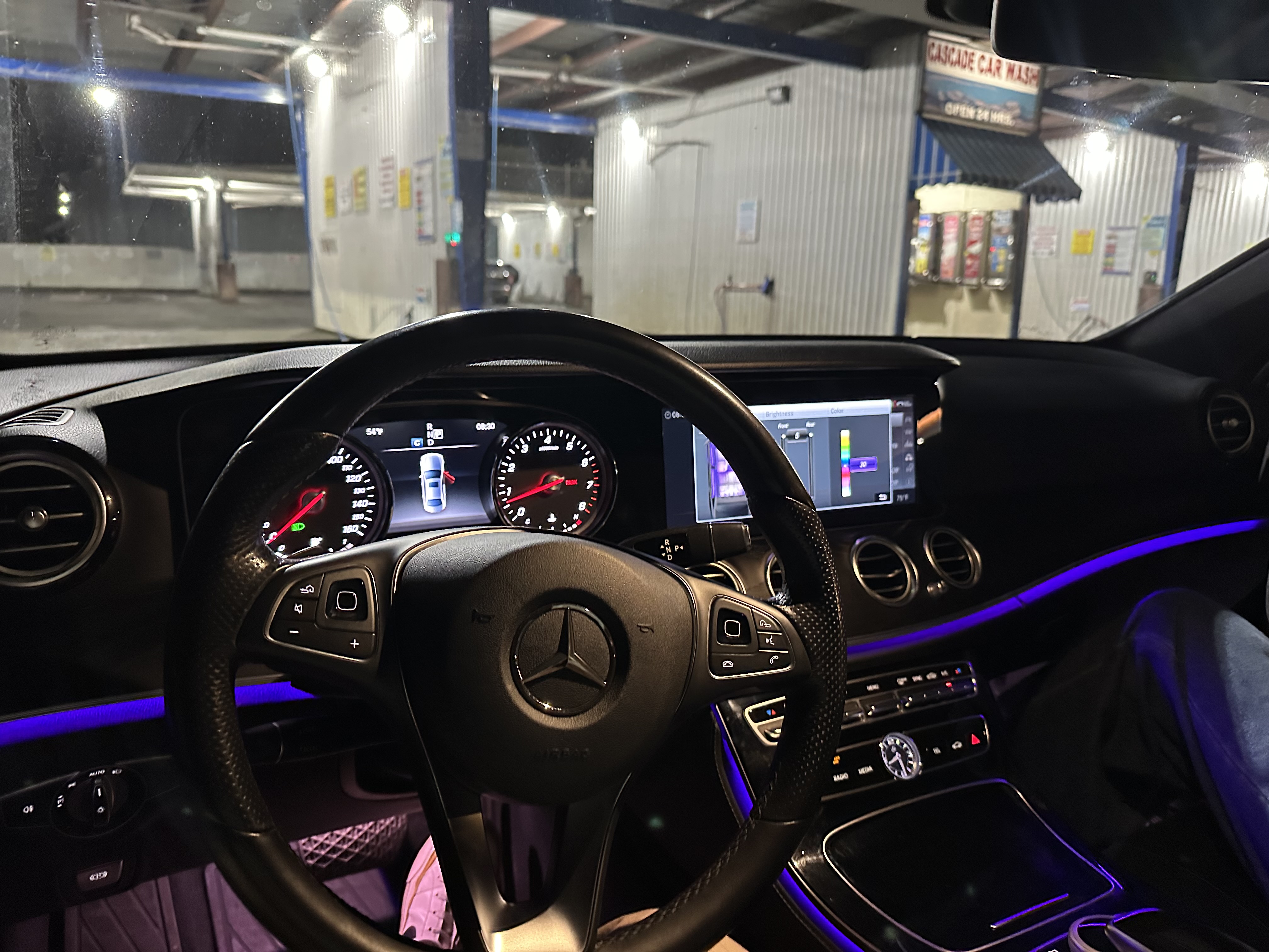 Used 2017 Mercedes-Benz E 300 4MATIC image 9