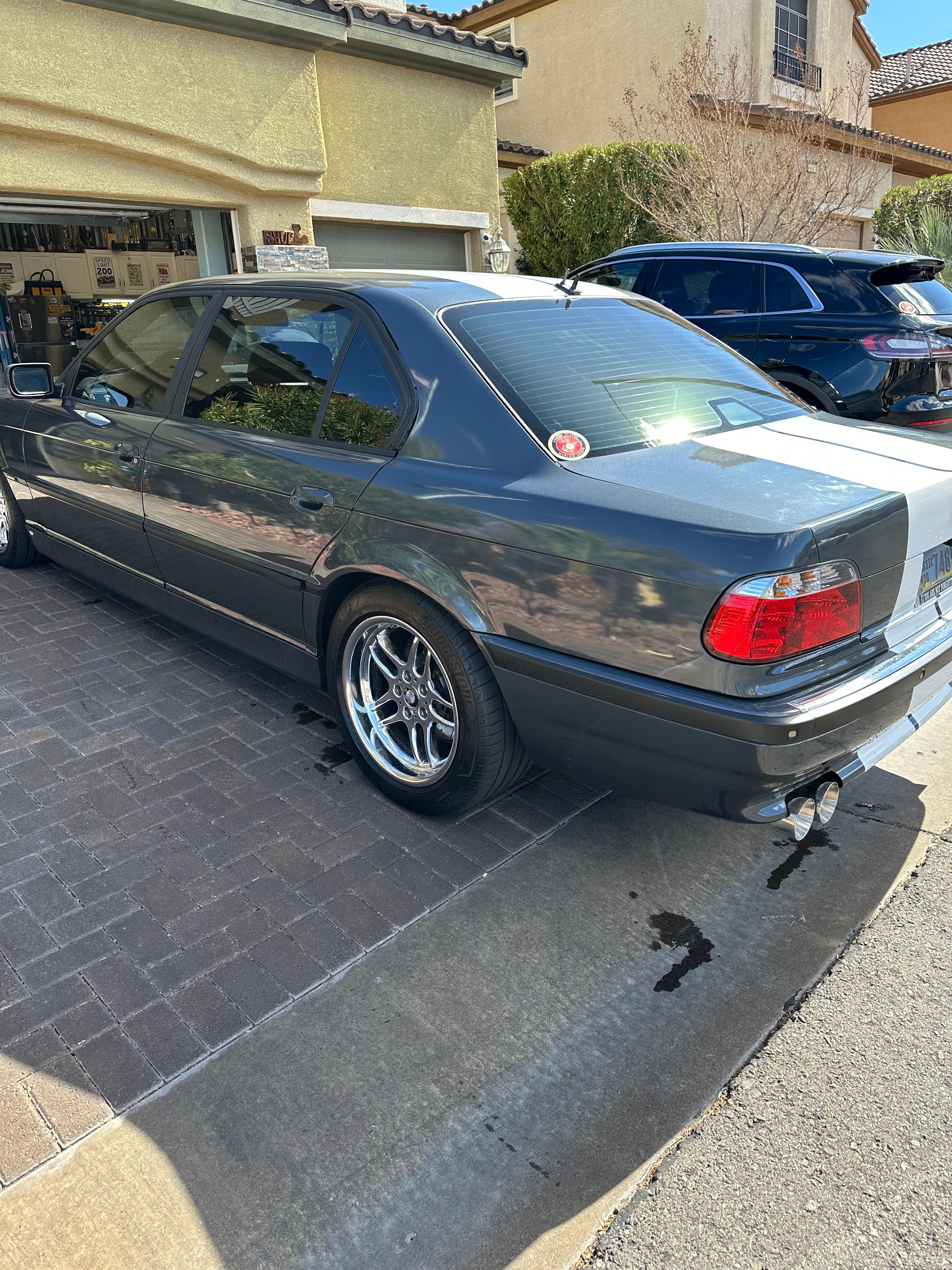 Used 2001 BMW 740iL RWD image 28