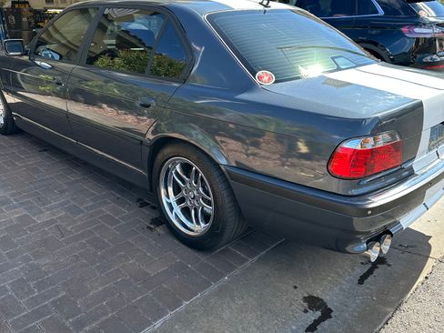 Used 2001 BMW 740iL image 28