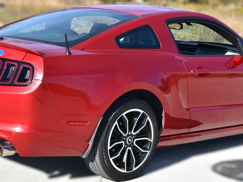 Used 2013 Ford Mustang GT Premium w/ Security Pkg image 6