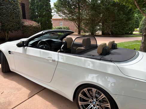 Used 2008 BMW M3 Convertible RWD image 25
