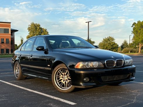 Used 2003 BMW M5 RWD image 4