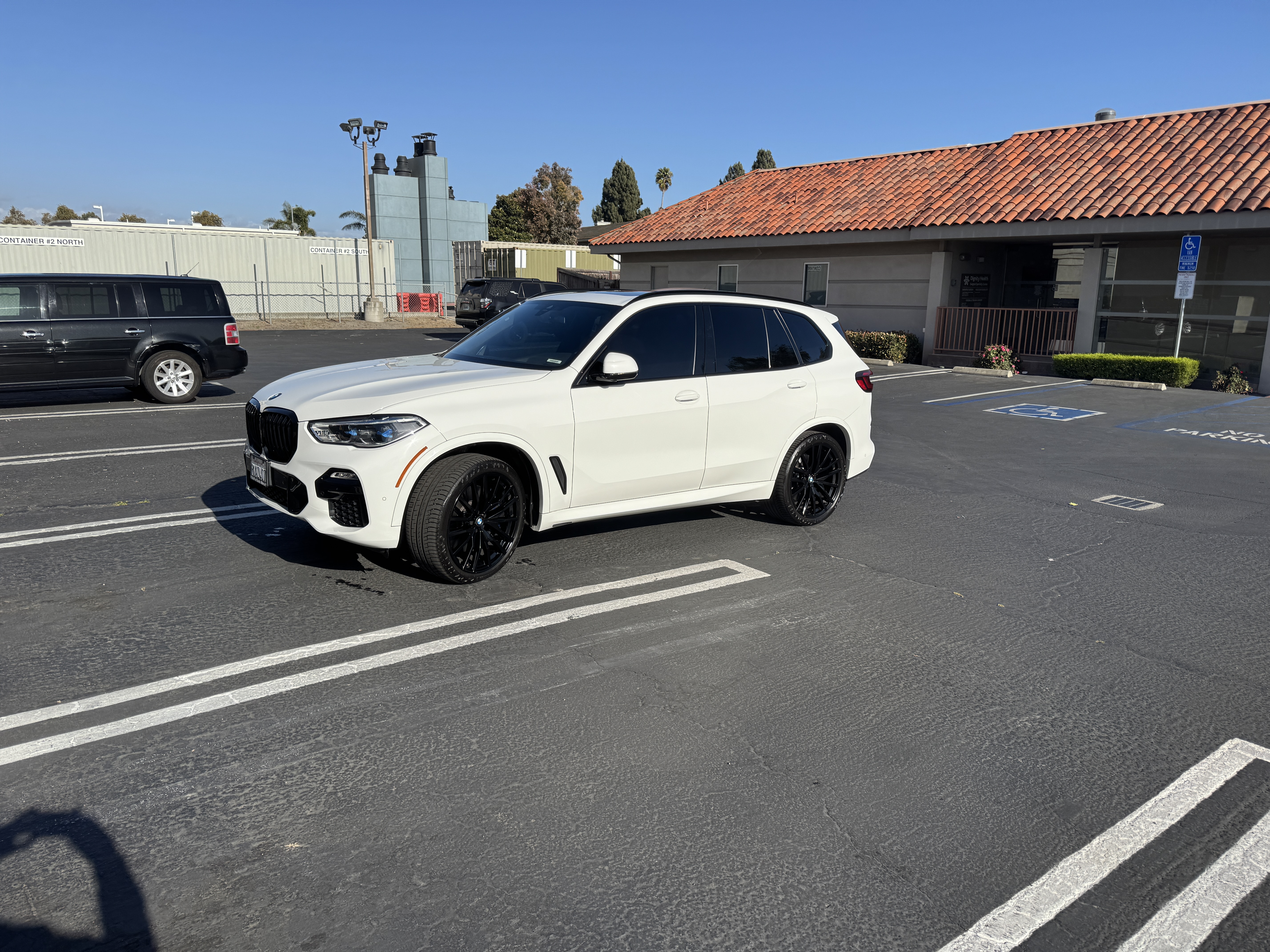 Used 2020 BMW X5 M50i w/ Executive Package AWD/4WD image 1