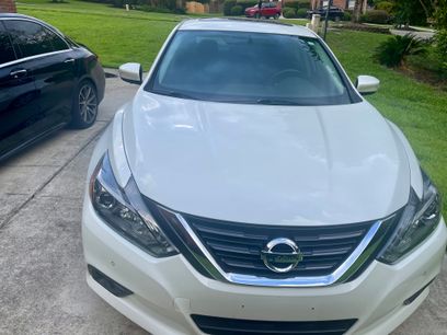 Used 2016 Nissan Altima 3.5 SL w/ 3.5 Technology Package