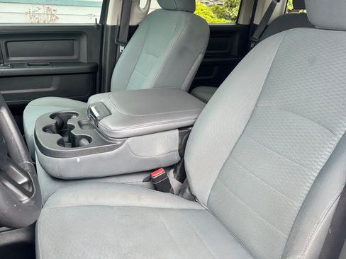 Used 2018 RAM 2500 Tradesman w/ Chrome Appearance Group AWD/4WD image 6