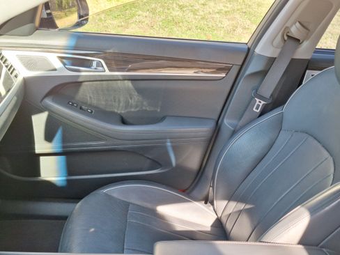 Used 2015 Hyundai Genesis 3.8 w/ Option Group 03 image 17