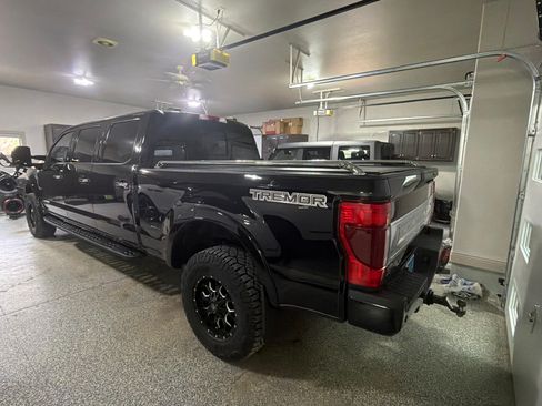 Used 2022 Ford F350 Platinum w/ Tremor Off-Road Package AWD/4WD image 13
