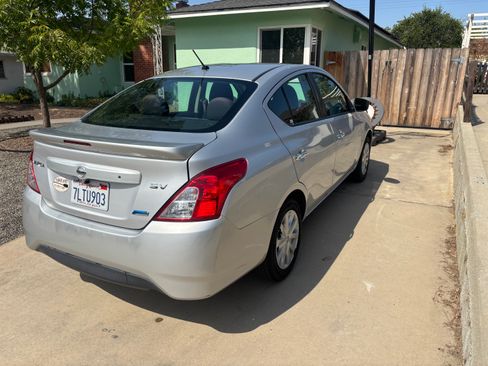Used 2015 Nissan Versa SV FWD image 8