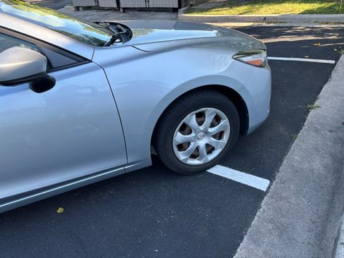 Used 2018 MAZDA MAZDA3 Sport image 8