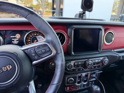 Used 2023 Jeep Wrangler Unlimited Rubicon 392 image 11