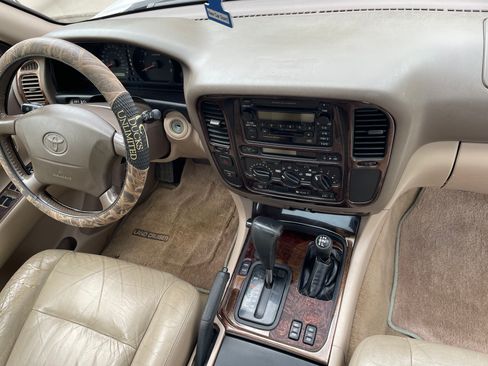 Used 2000 Toyota Land Cruiser image 5