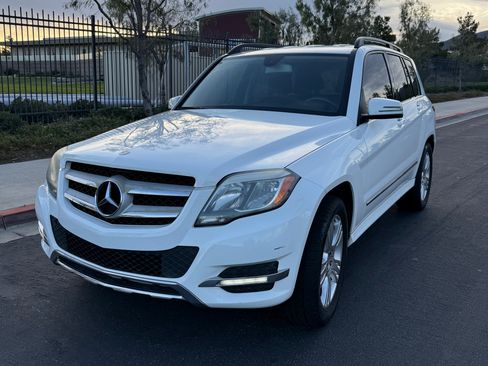 Used 2015 Mercedes-Benz GLK 350 GLK 350 Sport Utility 4D image 1