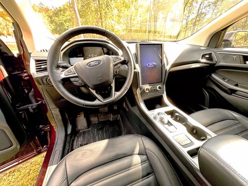 Used 2023 Ford Edge SEL w/ Convenience Package image 16