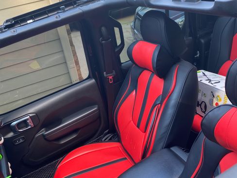 Used 2022 Jeep Gladiator Sport image 9