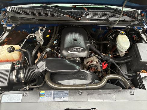 Used 2004 Chevrolet Silverado 1500 4x4 Extended Cab w/ Light Duty Power Package image 8