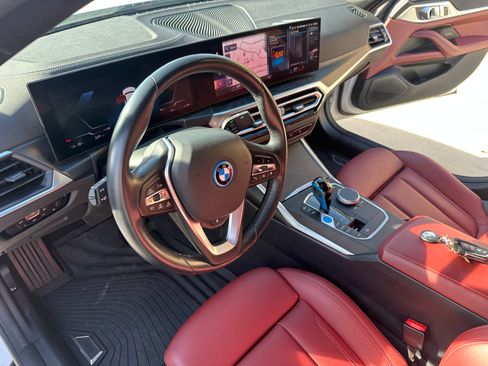 Used 2022 BMW i4 eDrive40 image 4