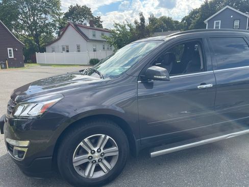 Used 2015 Chevrolet Traverse LT AWD/4WD image 2