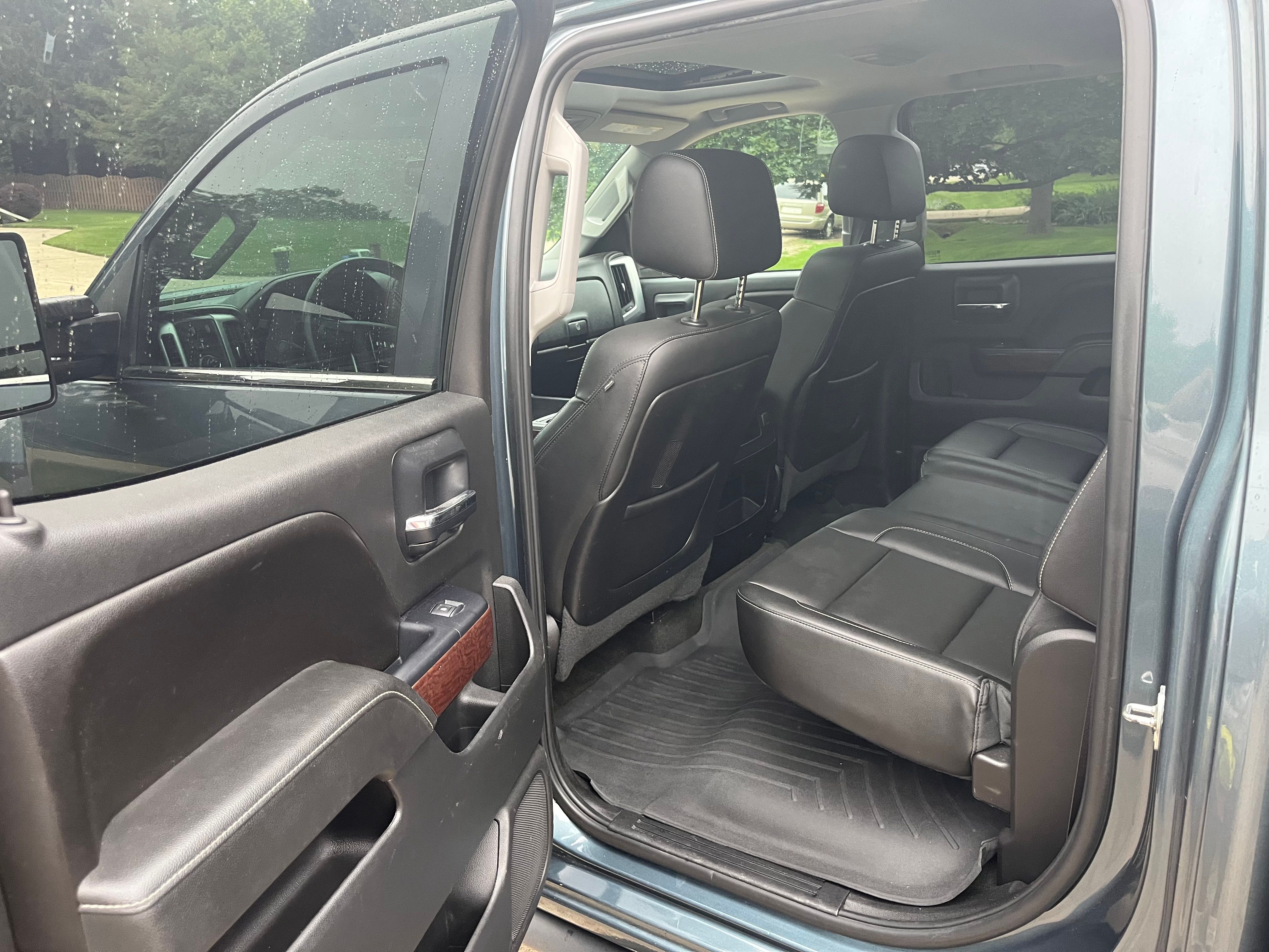 Used 2015 GMC Sierra 2500 SLT w/ Suspension Package, Off-Road AWD/4WD image 11