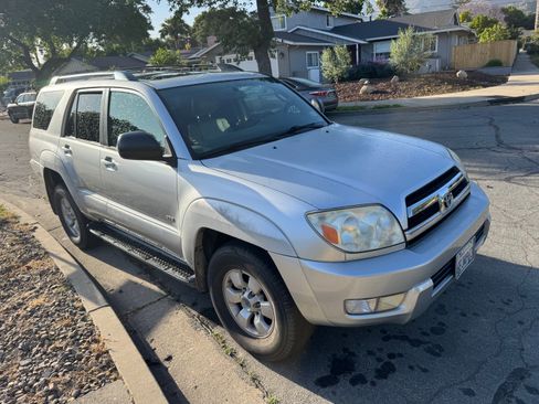 Used 2005 Toyota 4Runner Sport image 2
