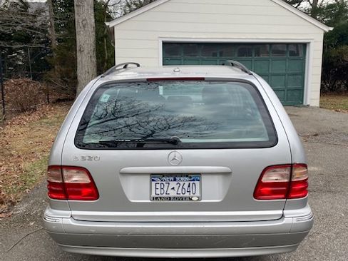 Used 2001 Mercedes-Benz E 320 Wagon image 18