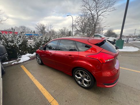 Used 2018 Ford Focus ST image 9