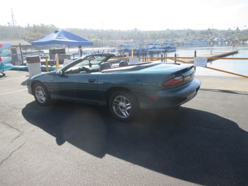 Used 1995 Chevrolet Camaro Z28 RWD image 17