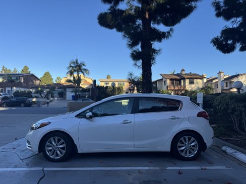 Used 2015 Kia Forte EX image 12