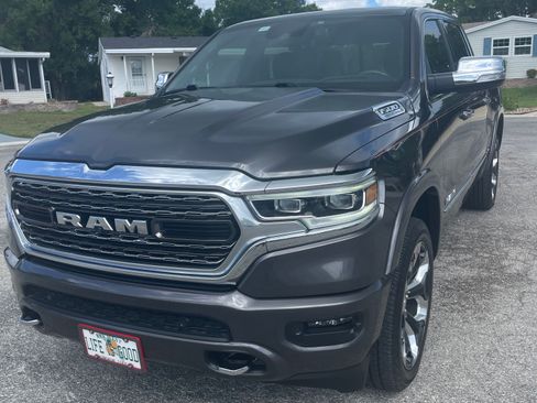 Used 2021 RAM 1500 Limited AWD/4WD image 2