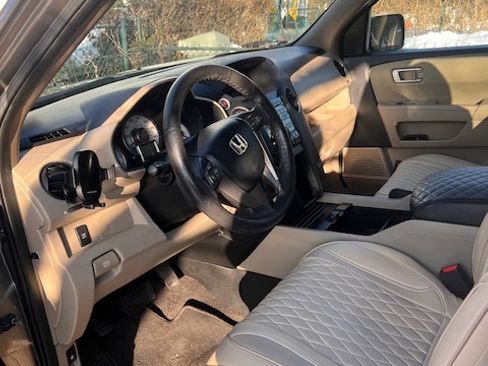 Used 2010 Honda Pilot EX image 5