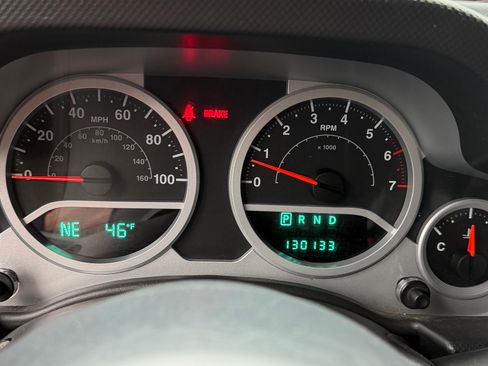 Used 2007 Jeep Wrangler Unlimited Sahara image 23