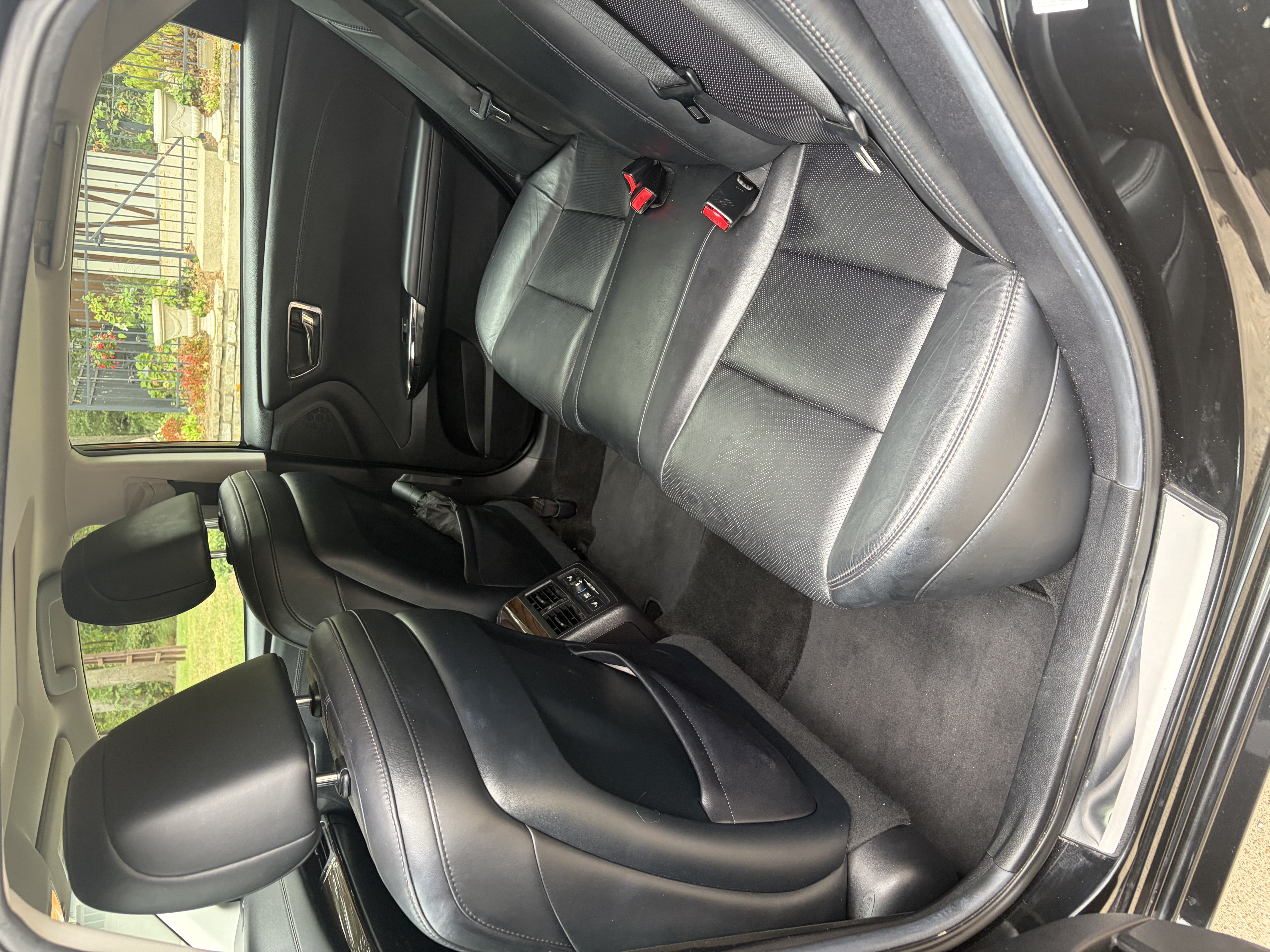 Used 2015 Toyota Avalon Limited w/ Technology Package FWD image 9