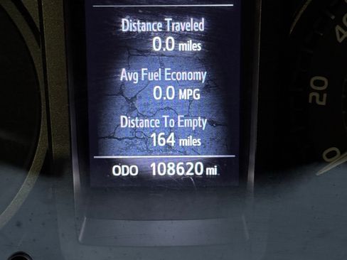 Used 2018 Toyota Tacoma TRD Sport image 15