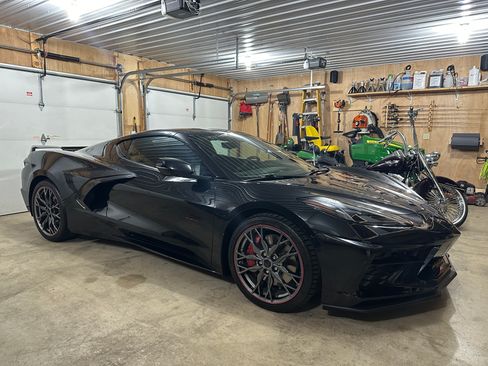 Used 2023 Chevrolet Corvette Stingray Coupe 2D w/ Z51 Performance Package image 2