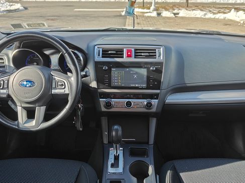 Used 2015 Subaru Outback 2.5i Premium image 9